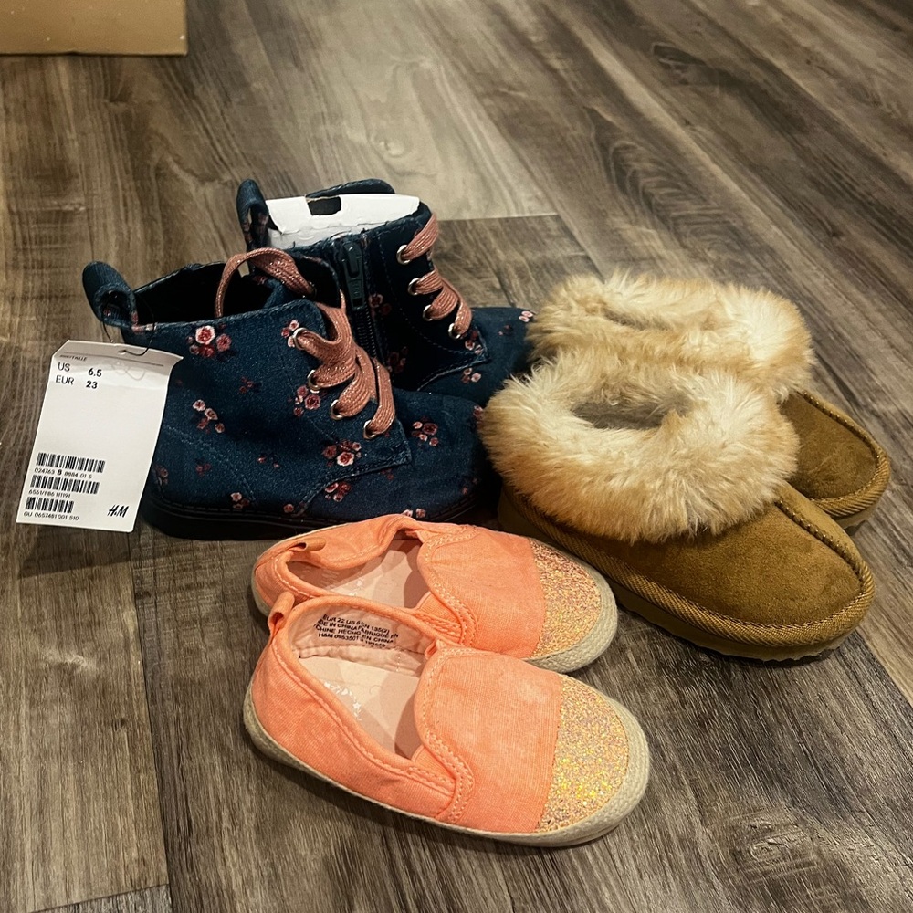 Three pre-loved toddler shoe bundle - free gift with purchase